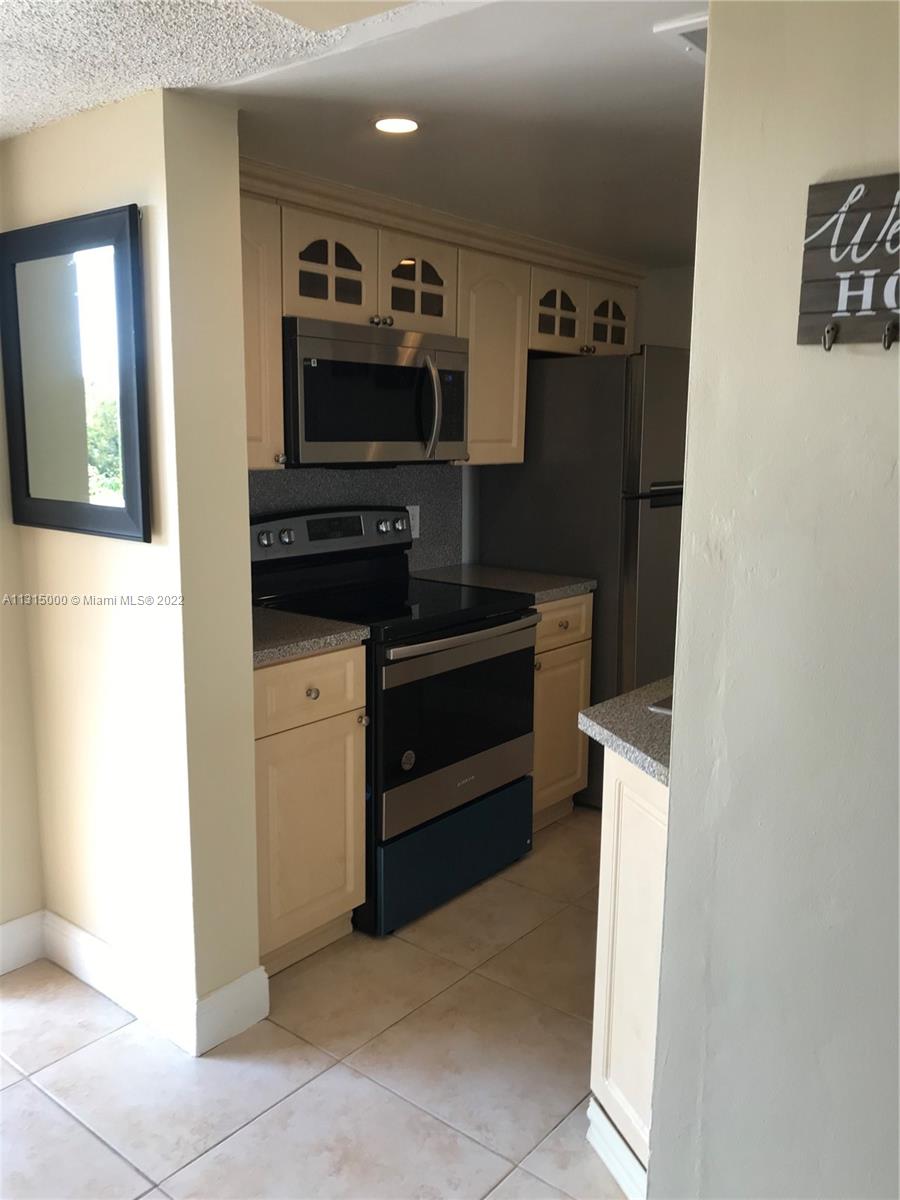 LAS VISTAS AT DORAL CONDO - Residential Lease