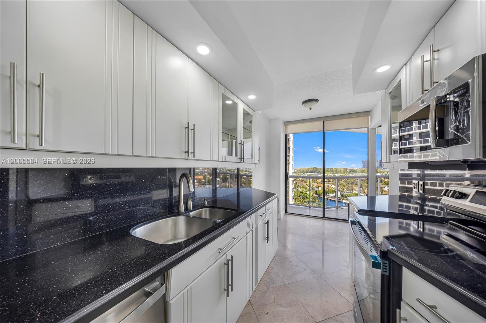PORTSVIEW @ THE WATERWAYS - Residential