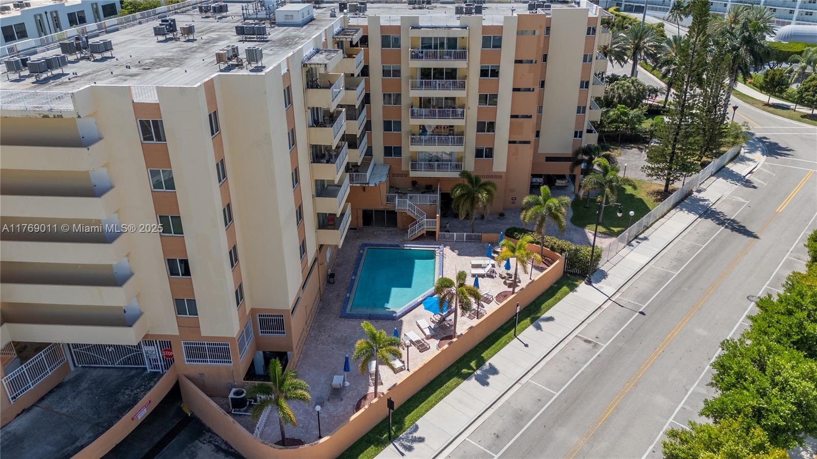 MARBELLA TOWER CONDO - Residential