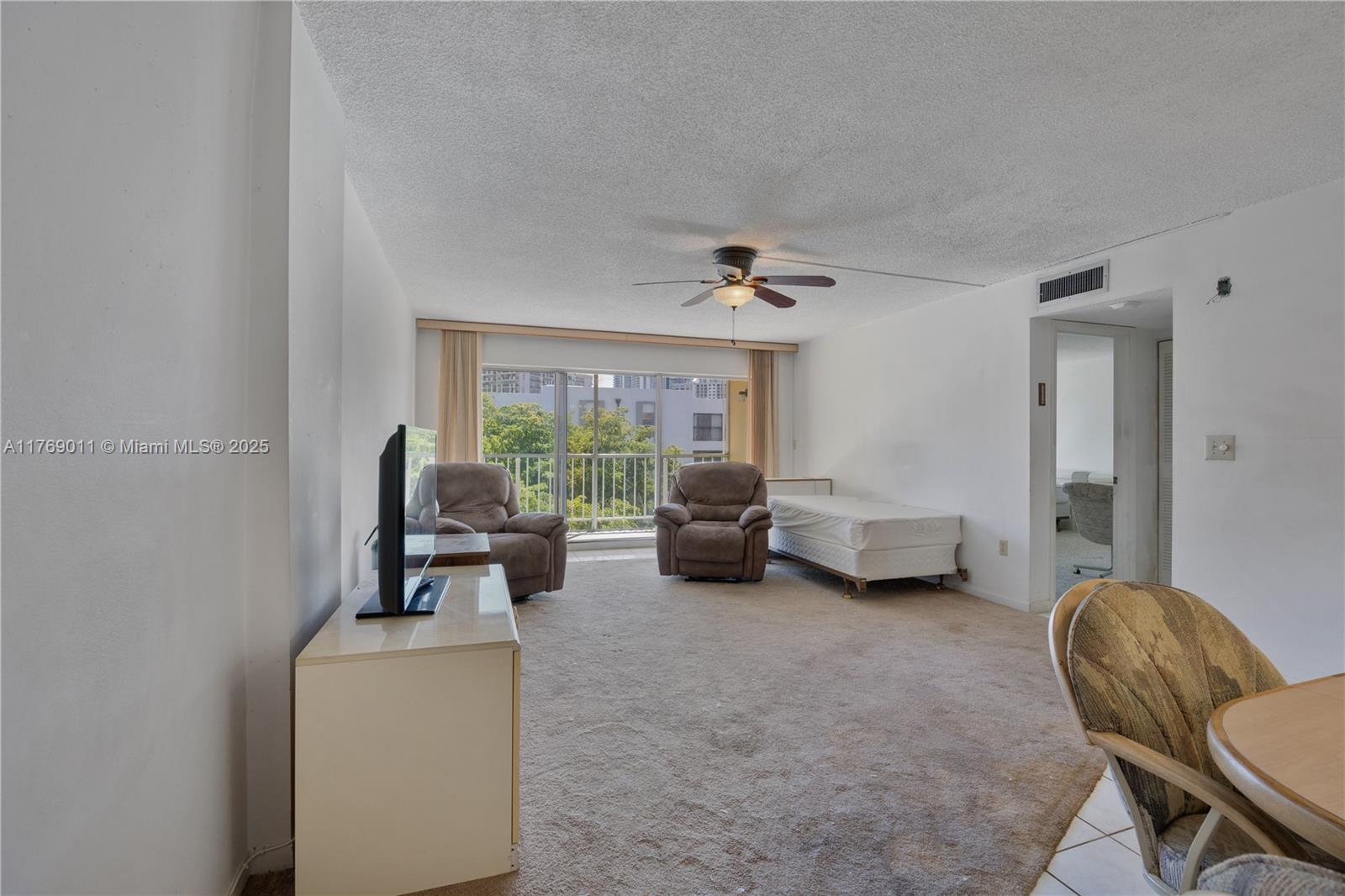 MARBELLA TOWER CONDO - Residential