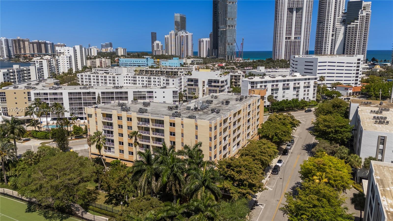 MARBELLA TOWER CONDO - Residential