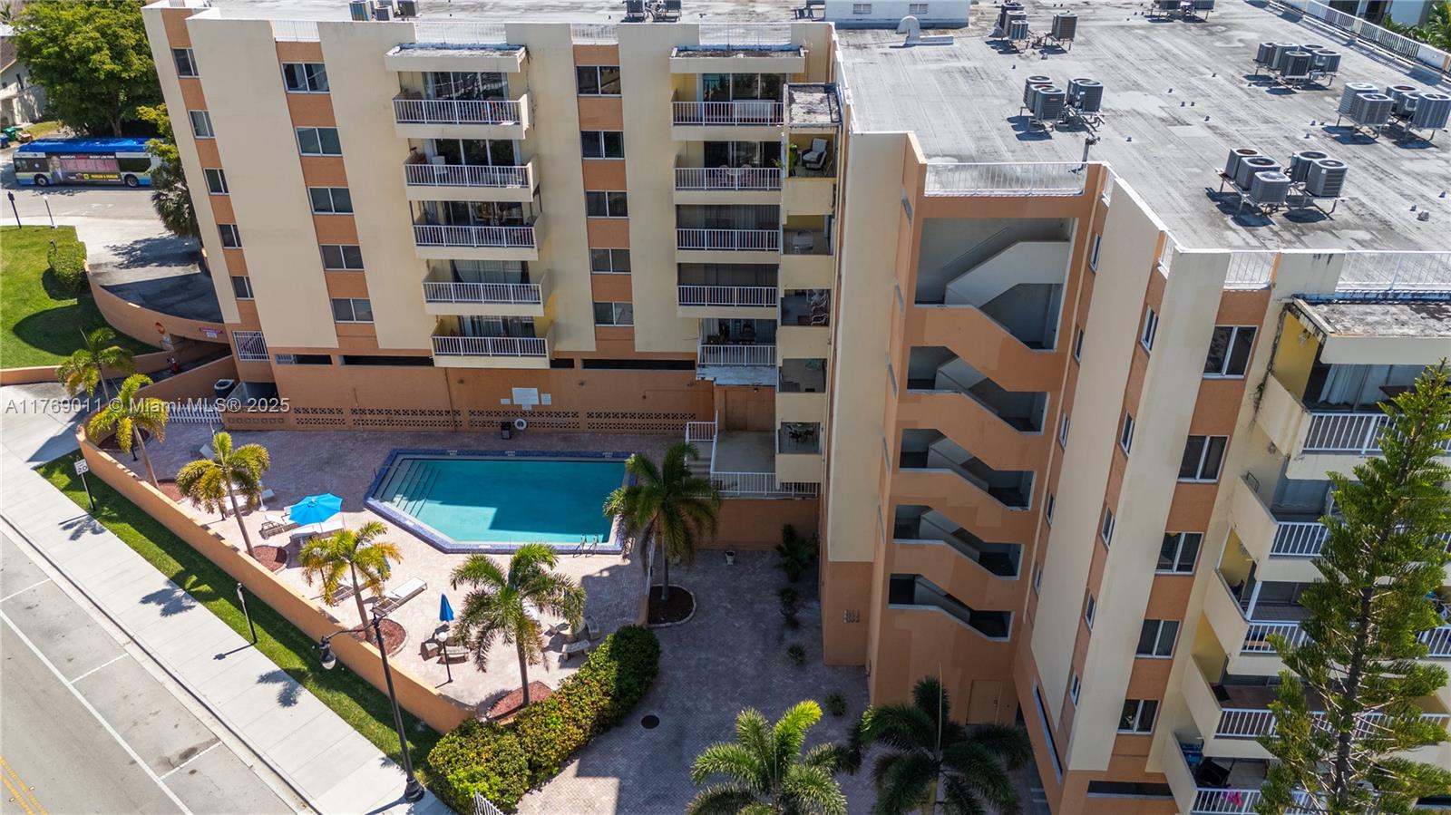 MARBELLA TOWER CONDO - Residential