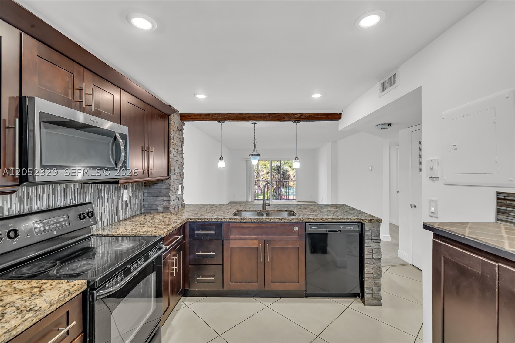 SHERWOOD SQUARE CONDOMINI - Residential