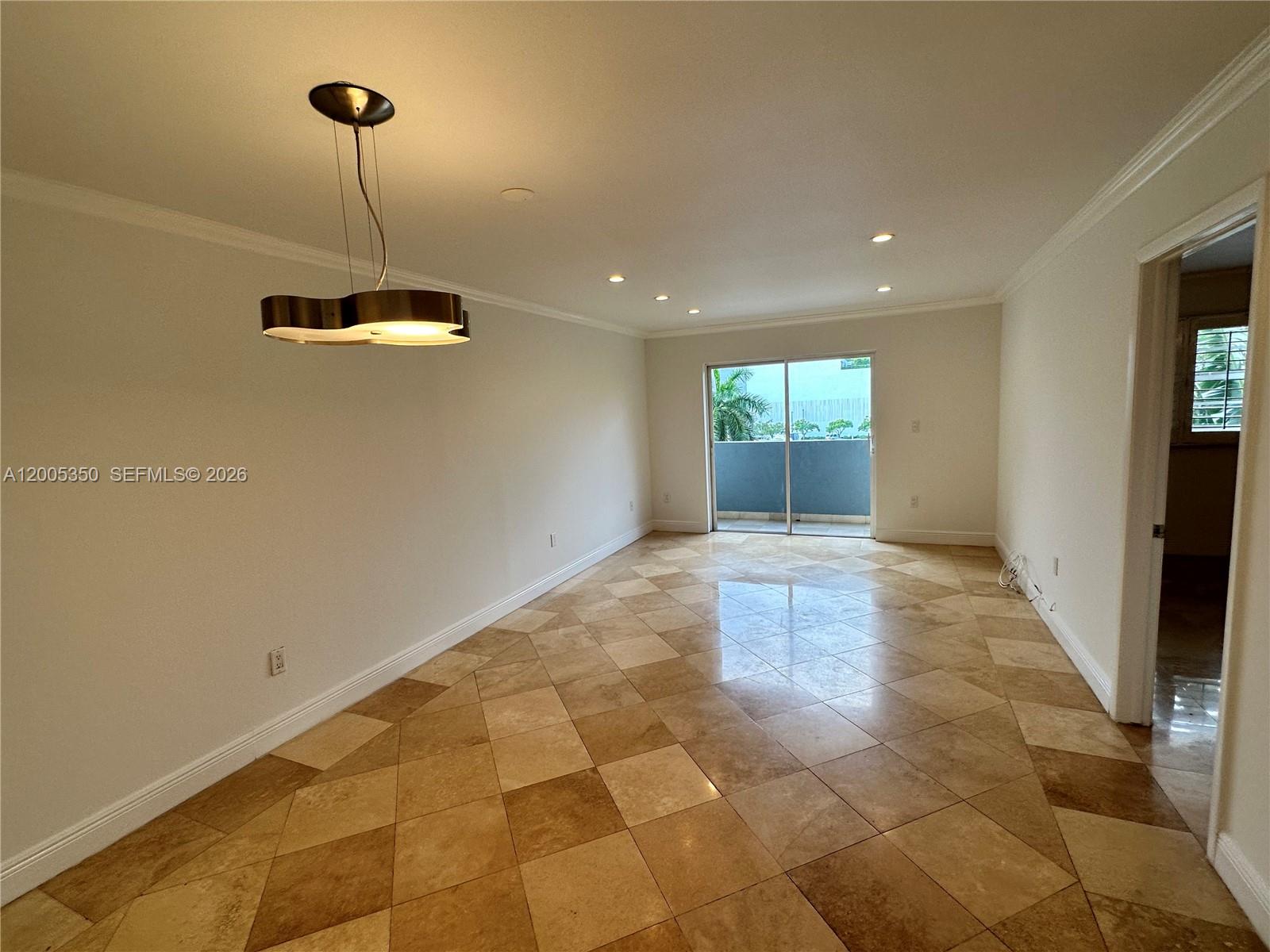 LINCOLN WEST GARDENS COND - Residential