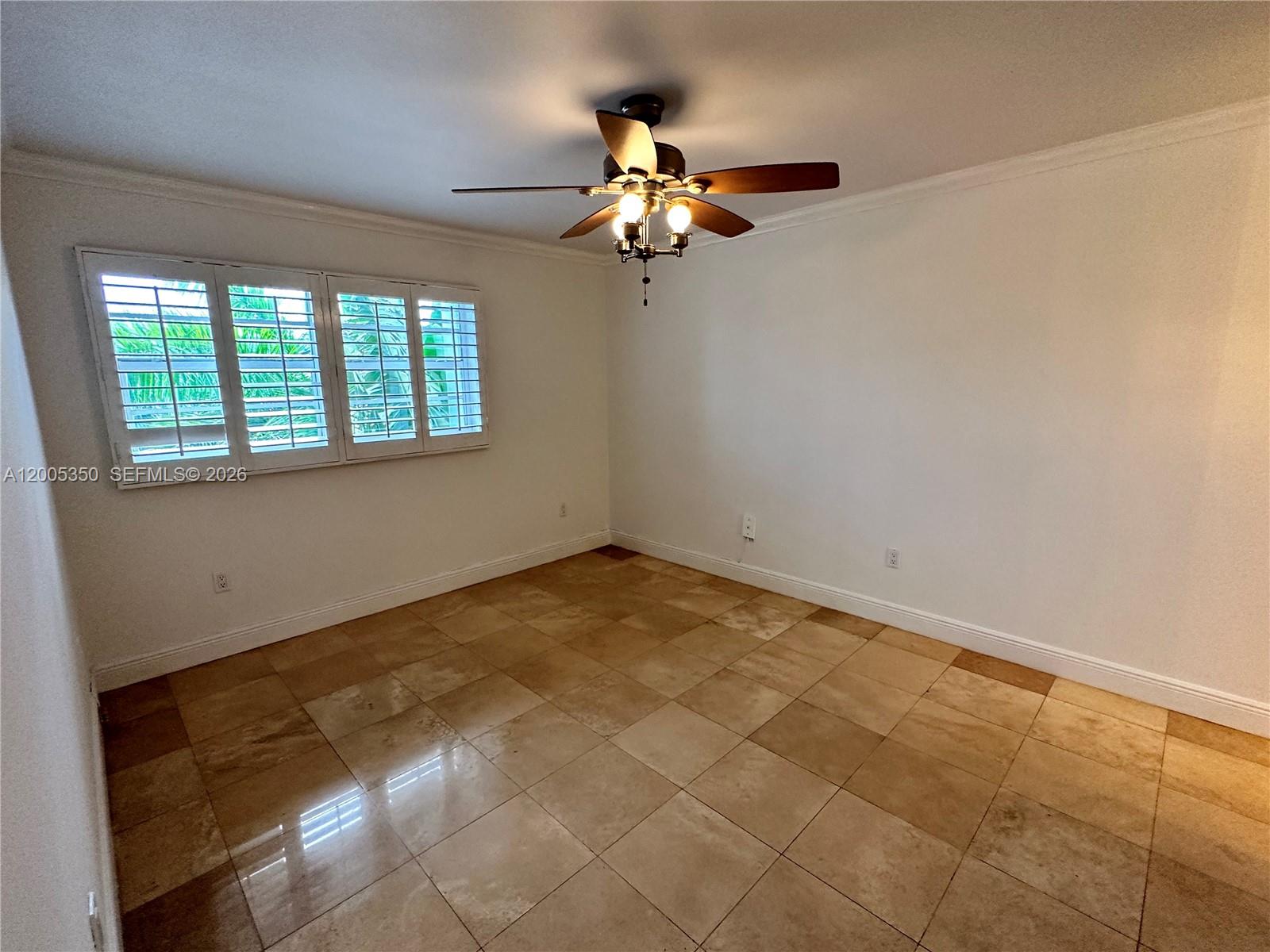 LINCOLN WEST GARDENS COND - Residential