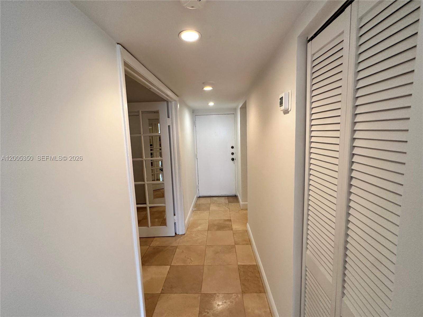 LINCOLN WEST GARDENS COND - Residential
