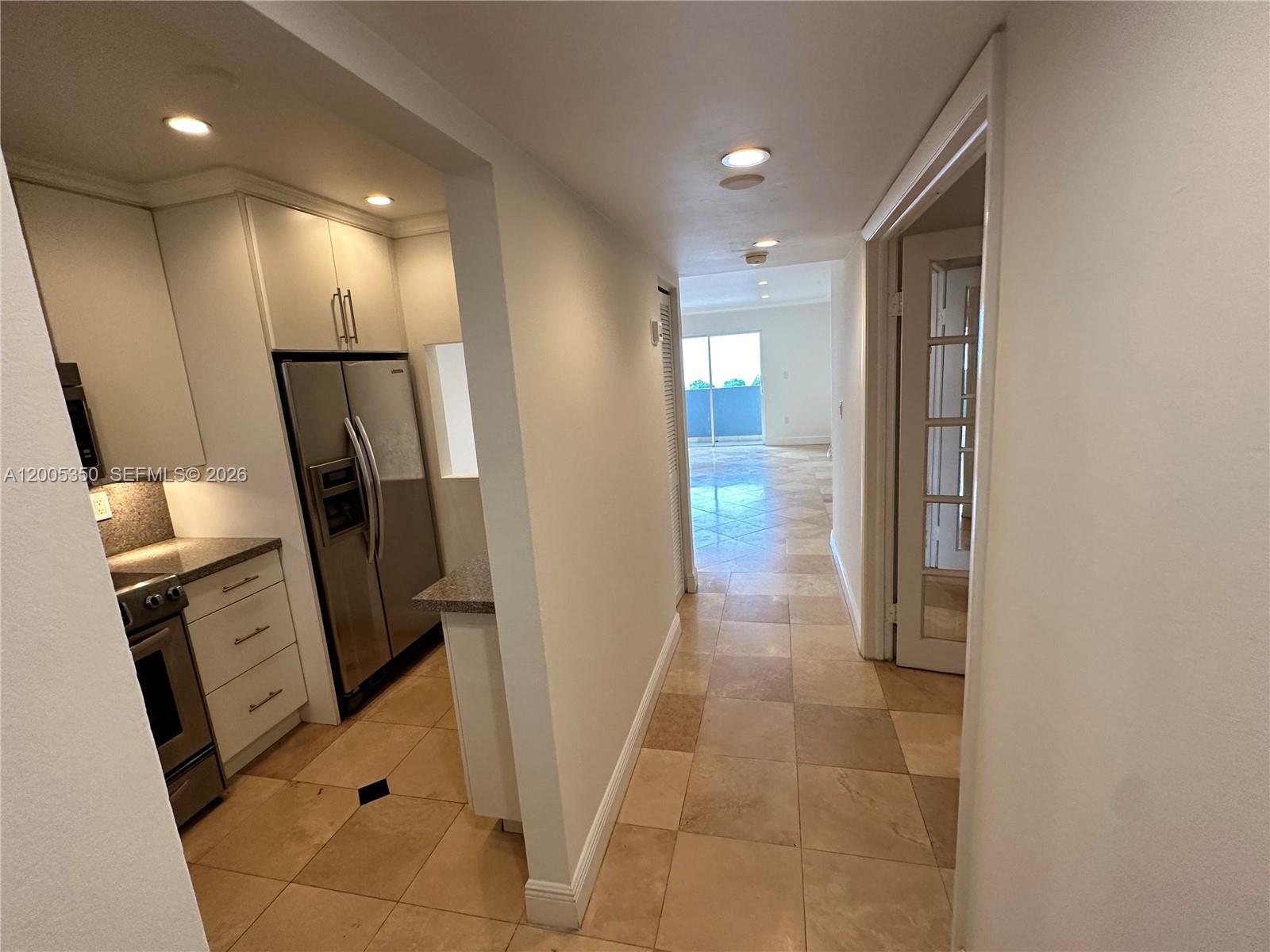 LINCOLN WEST GARDENS COND - Residential