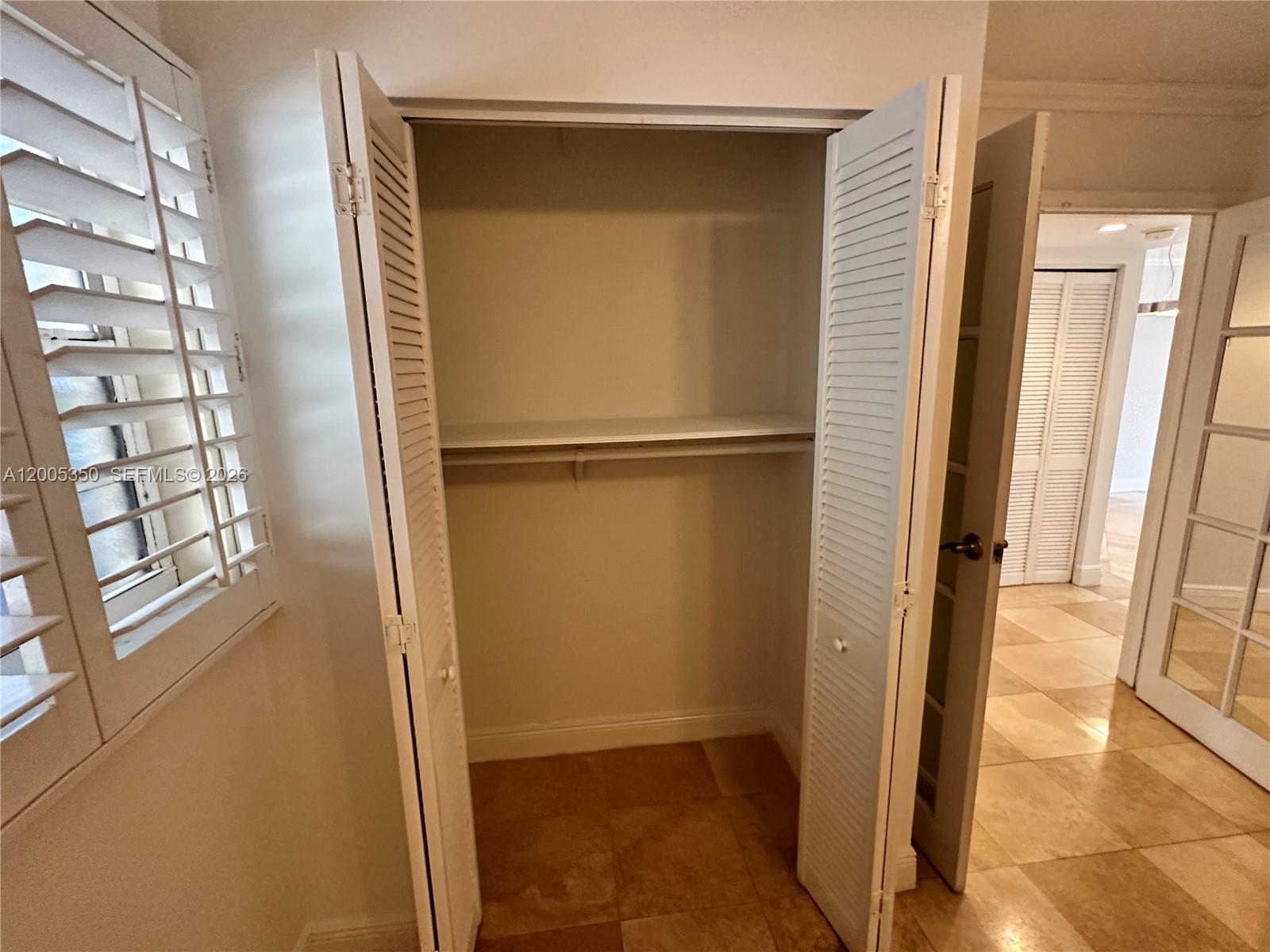 LINCOLN WEST GARDENS COND - Residential