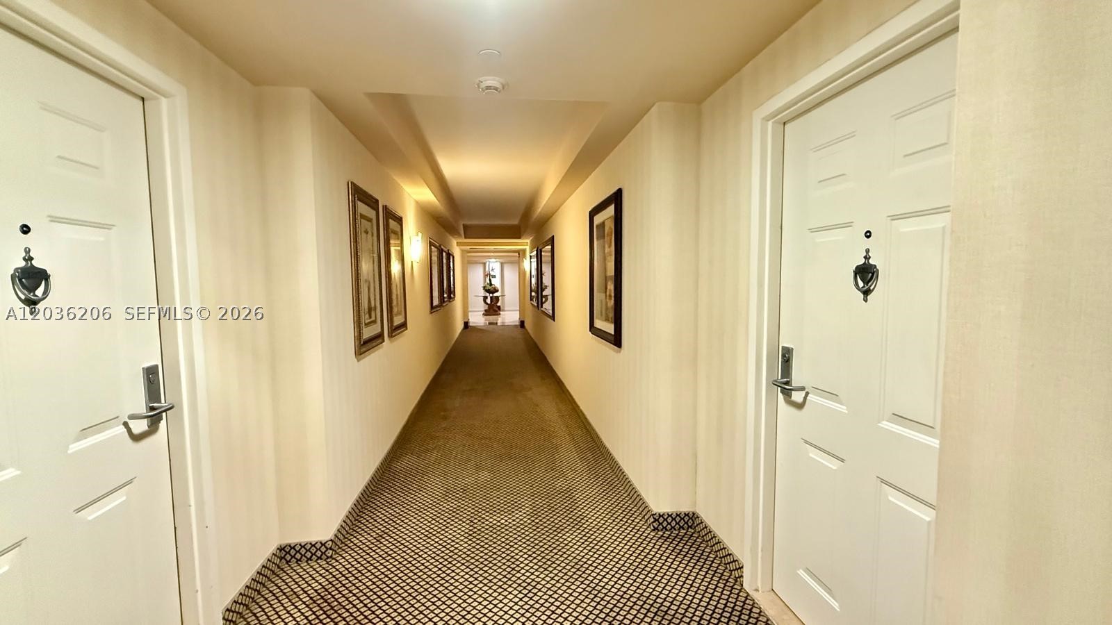 TURNBERRY ON THE GREEN CO - Residential Lease