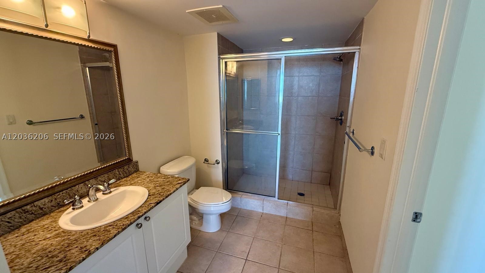 TURNBERRY ON THE GREEN CO - Residential Lease