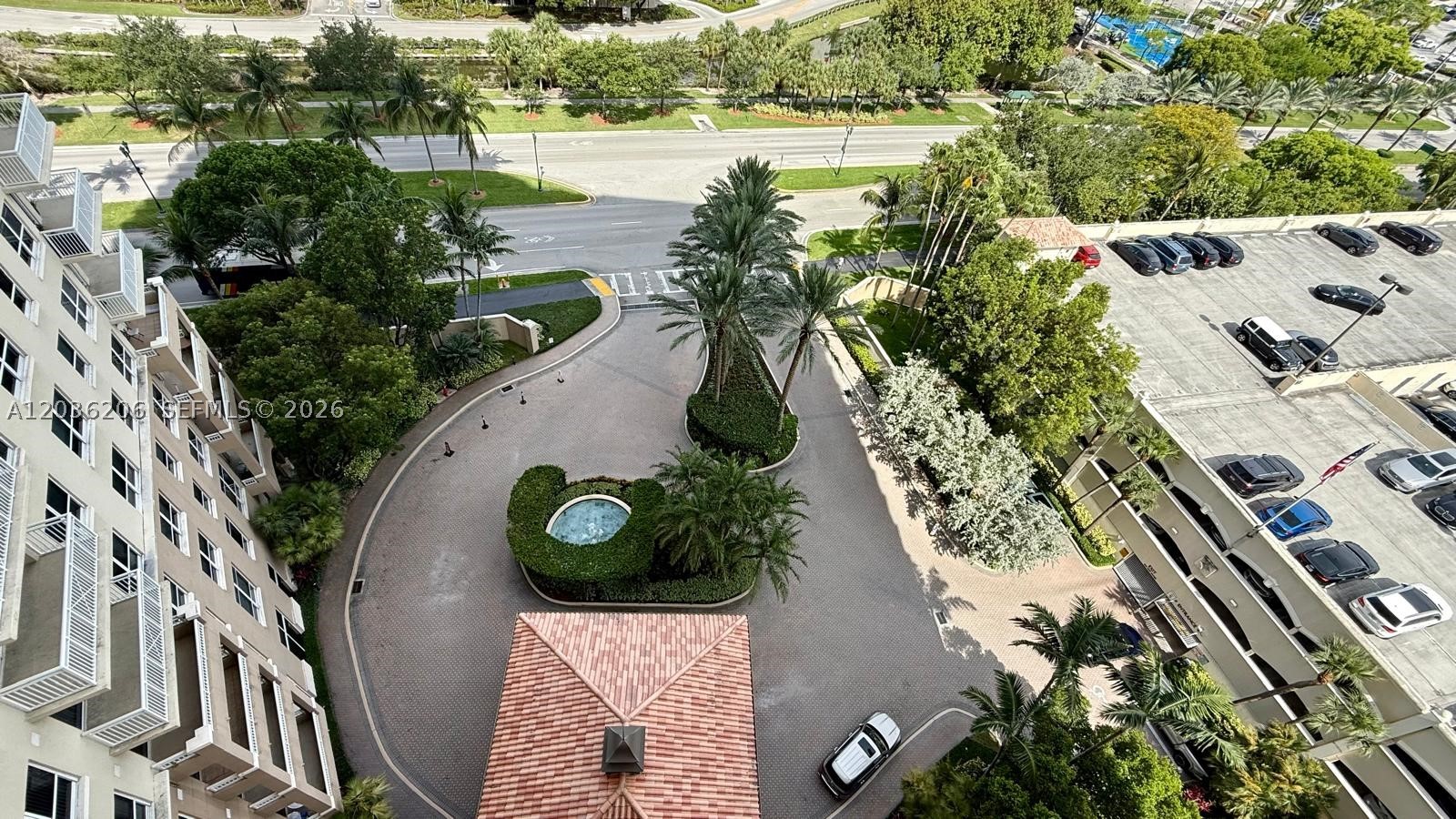 TURNBERRY ON THE GREEN CO - Residential Lease