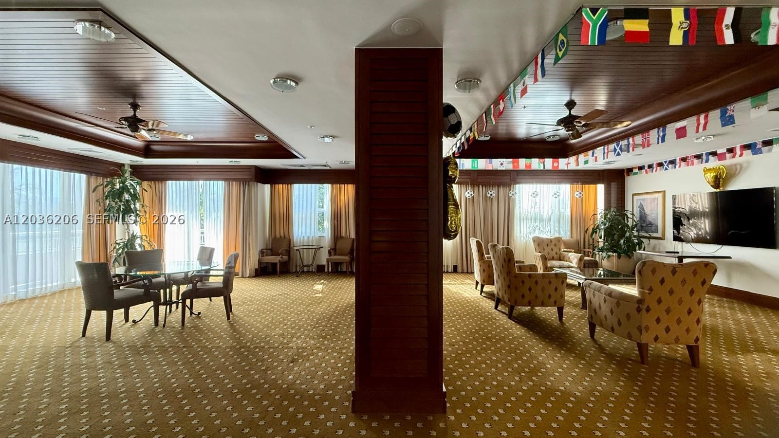 TURNBERRY ON THE GREEN CO - Residential Lease
