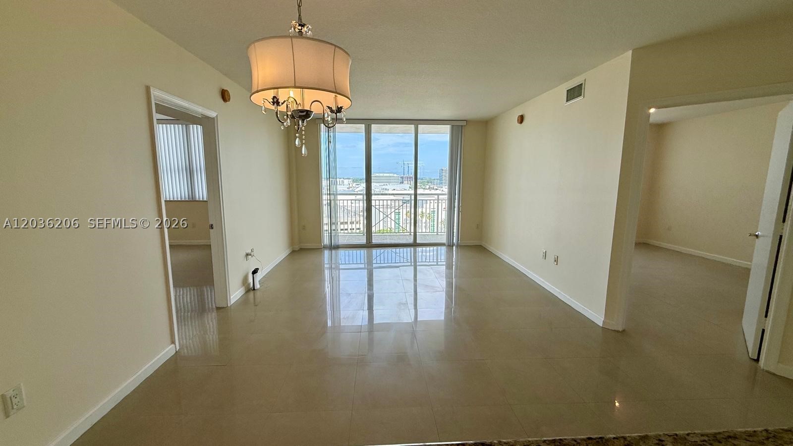 TURNBERRY ON THE GREEN CO - Residential Lease