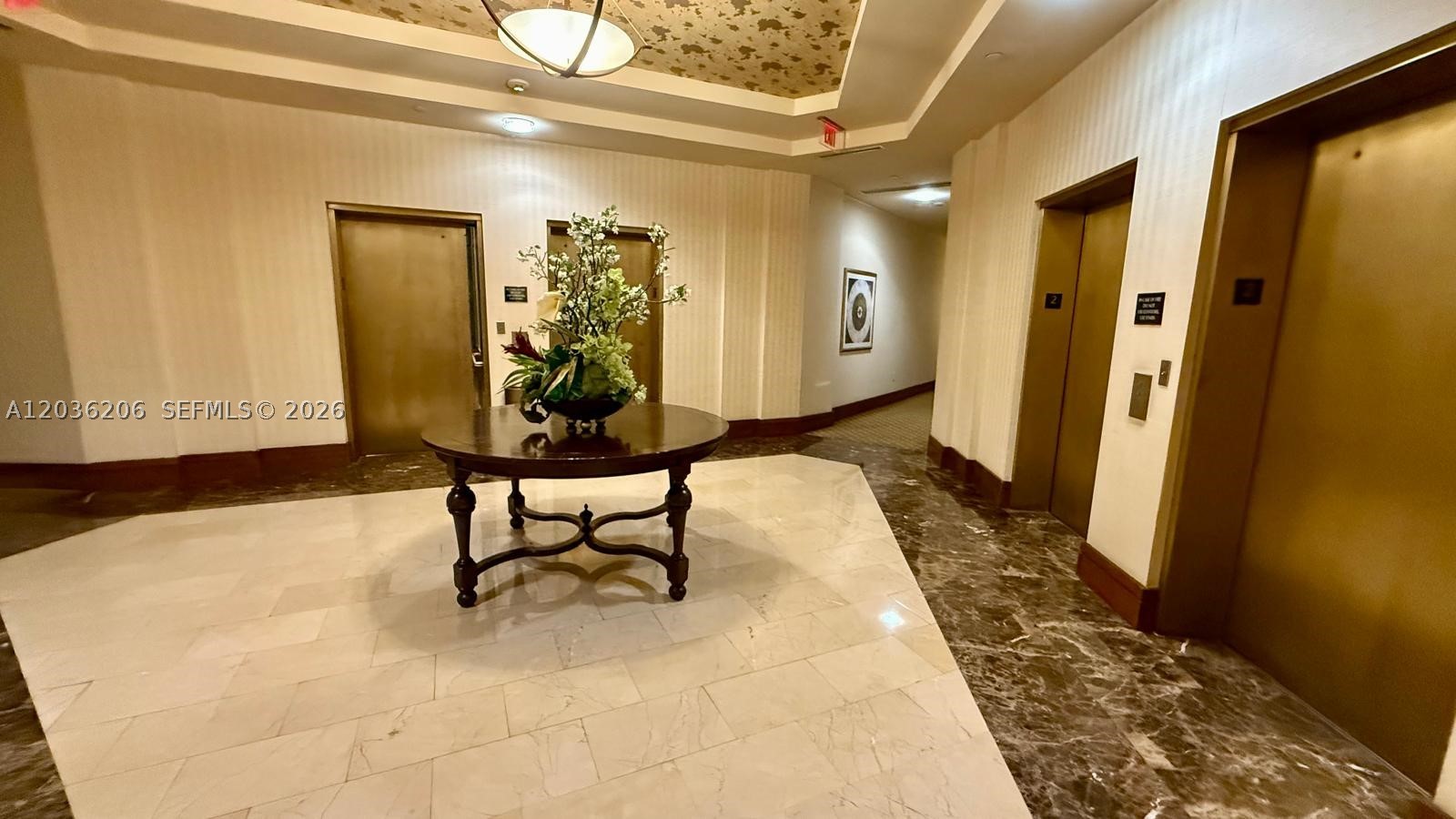 TURNBERRY ON THE GREEN CO - Residential Lease