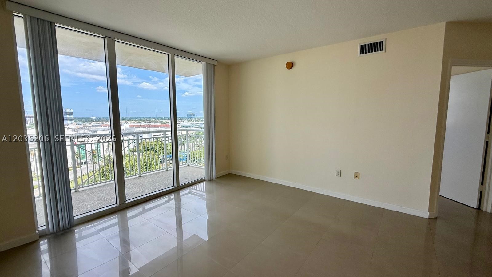 TURNBERRY ON THE GREEN CO - Residential Lease