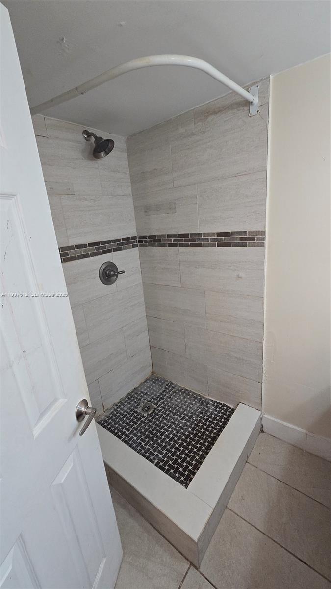 SIXTH HORIZONS CONDO - Residential