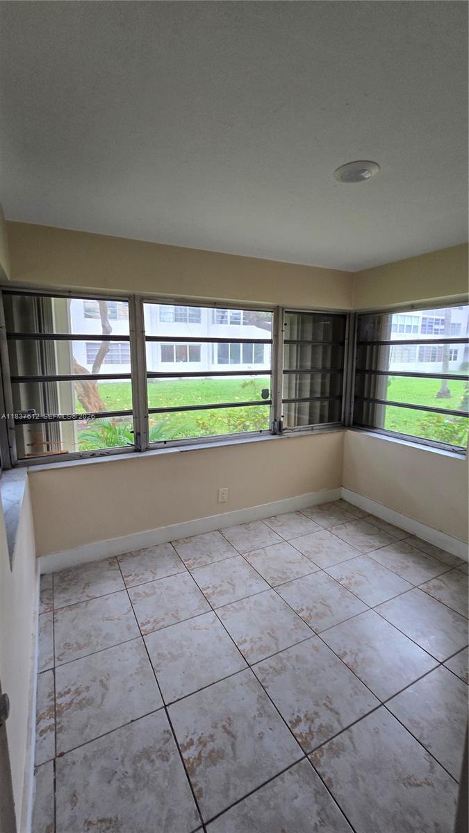SIXTH HORIZONS CONDO - Residential