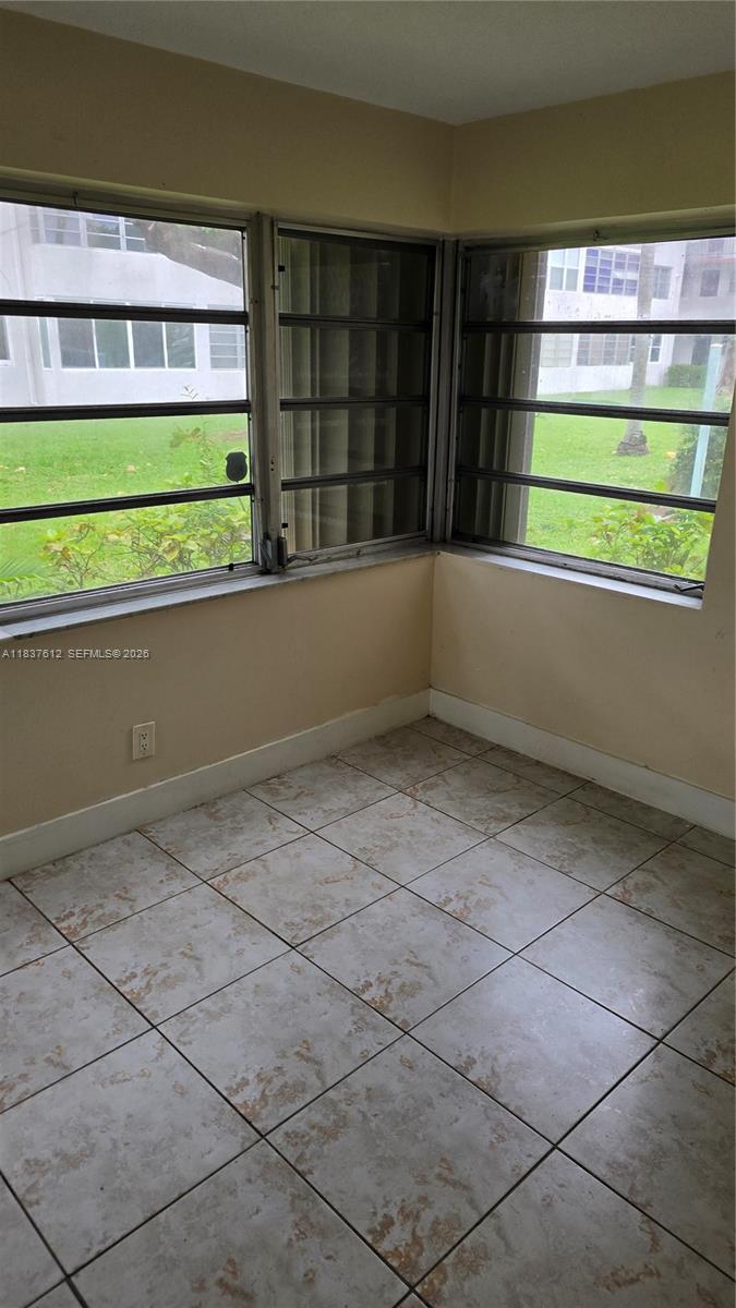 SIXTH HORIZONS CONDO - Residential