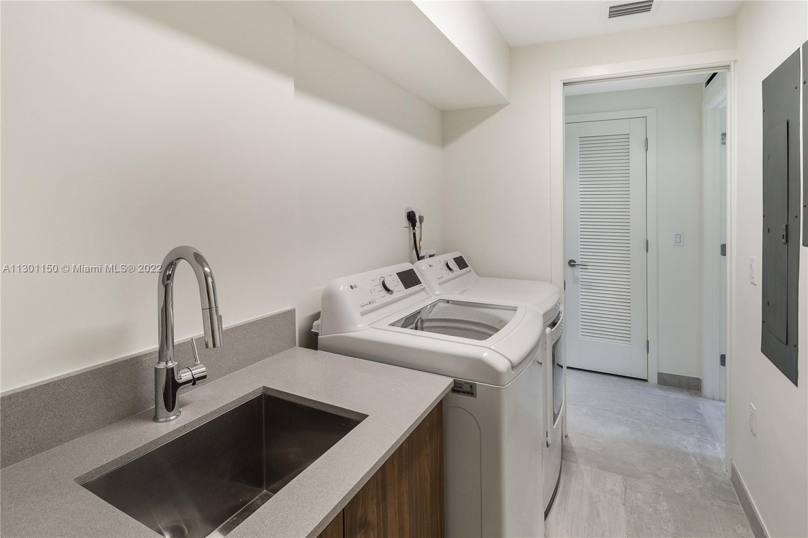 The Fairchild Condo - Residential Lease