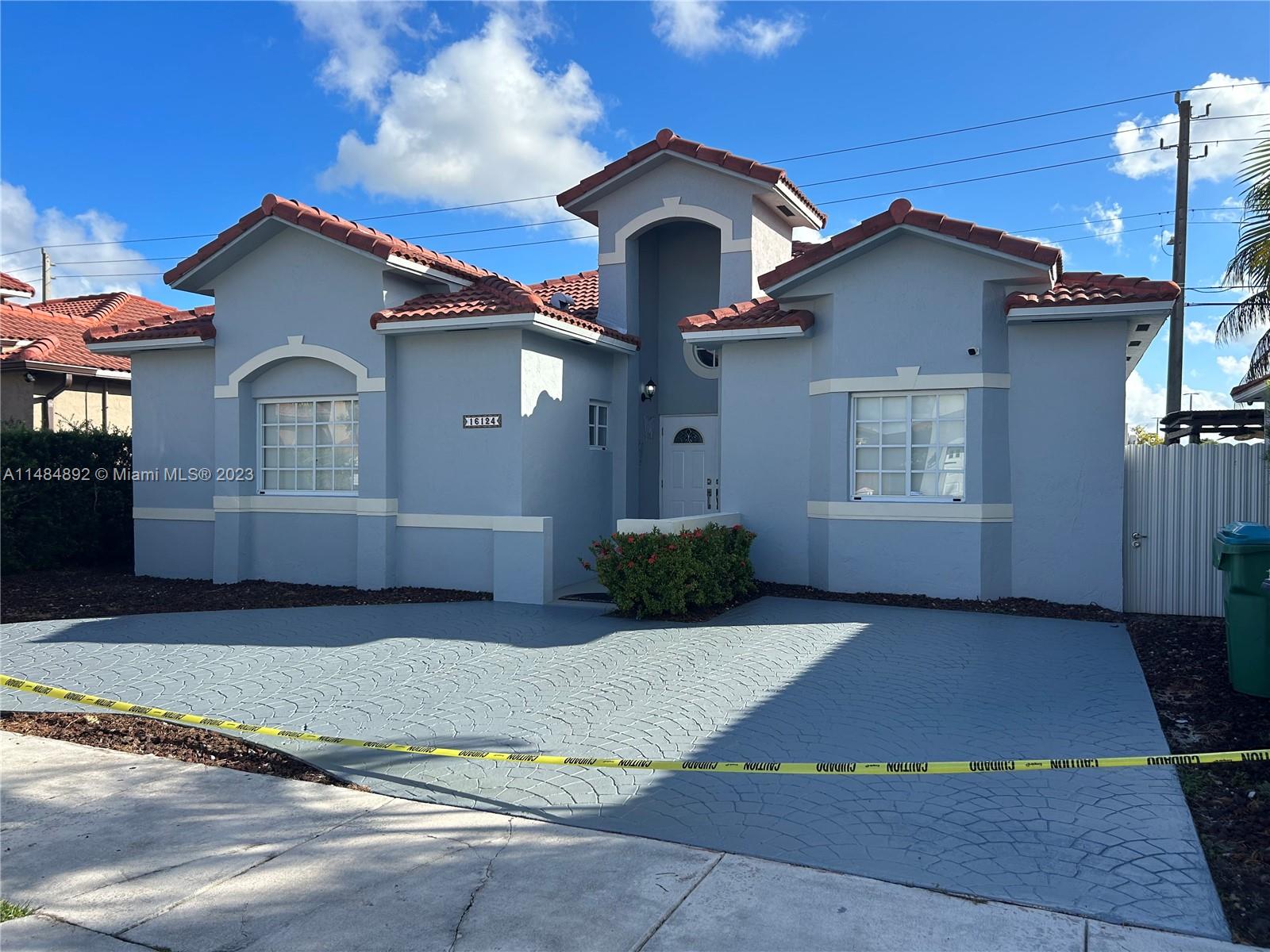 PELICANS POINT A T MILLER - Residential Lease