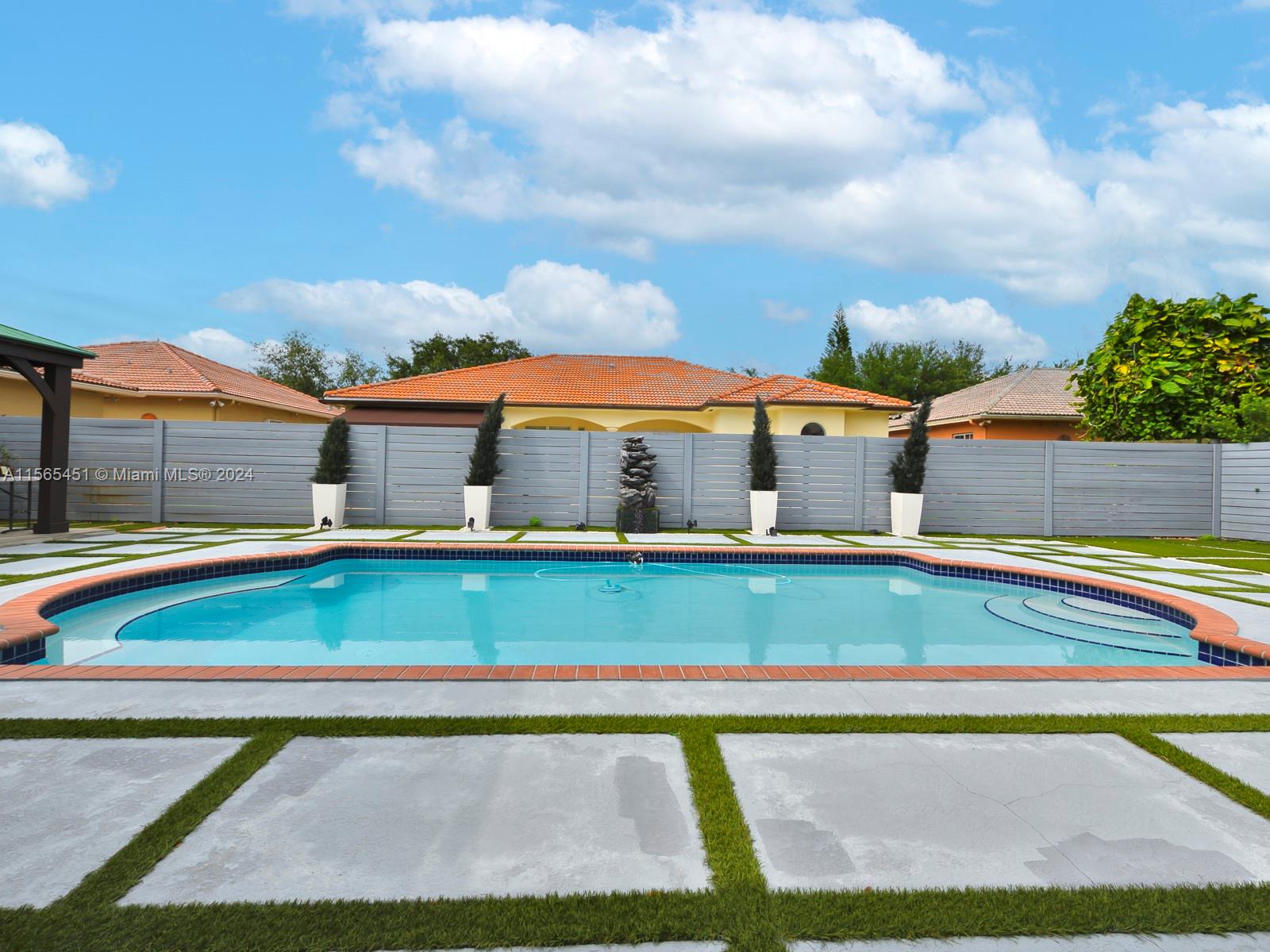 PRIMAVERA - Residential