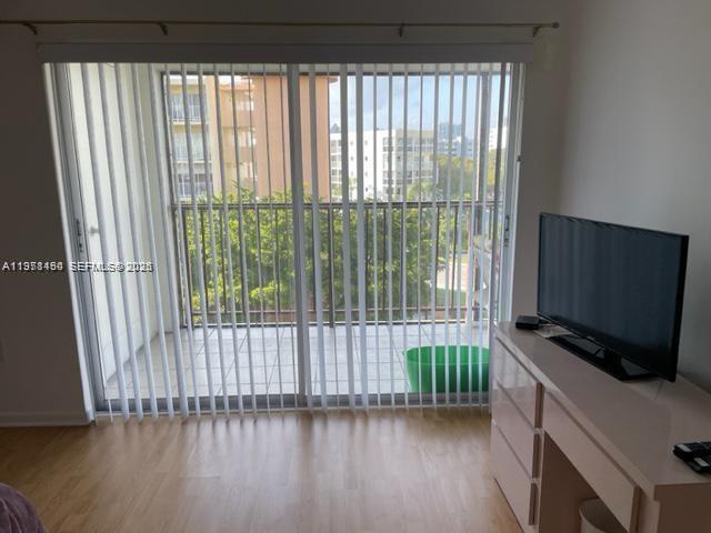 LE CARTIER CONDO - Residential Lease