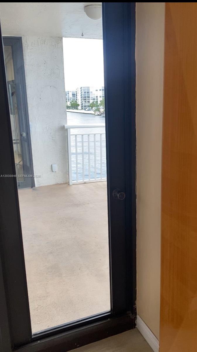 ALLINGTON TOWERS CONDO - Residential Lease