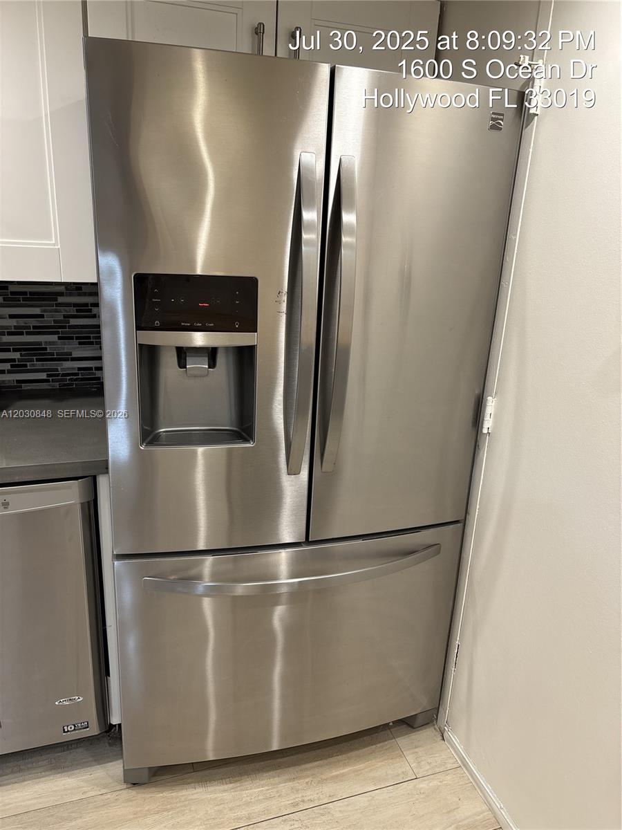 ALLINGTON TOWERS CONDO - Residential Lease