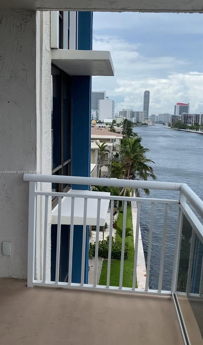 ALLINGTON TOWERS CONDO - Residential Lease