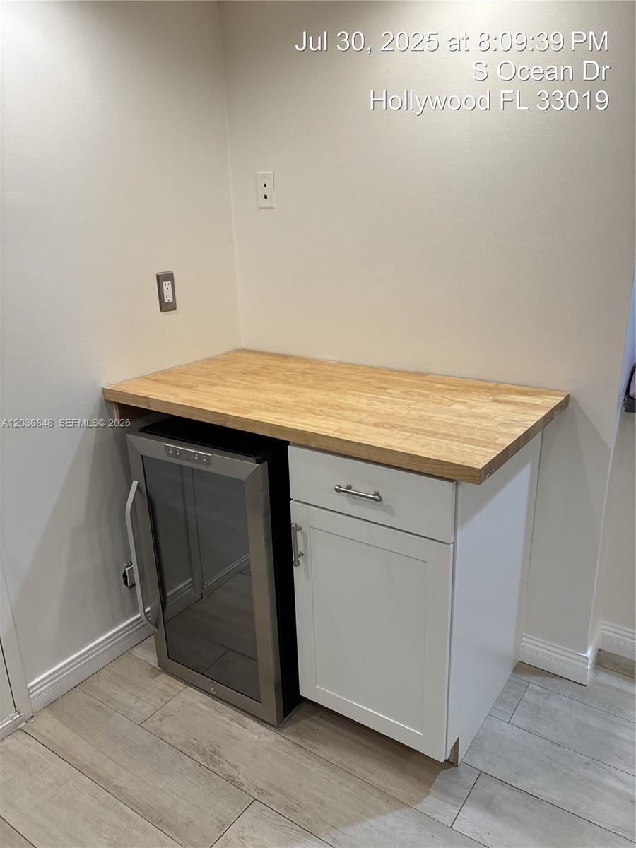 ALLINGTON TOWERS CONDO - Residential Lease