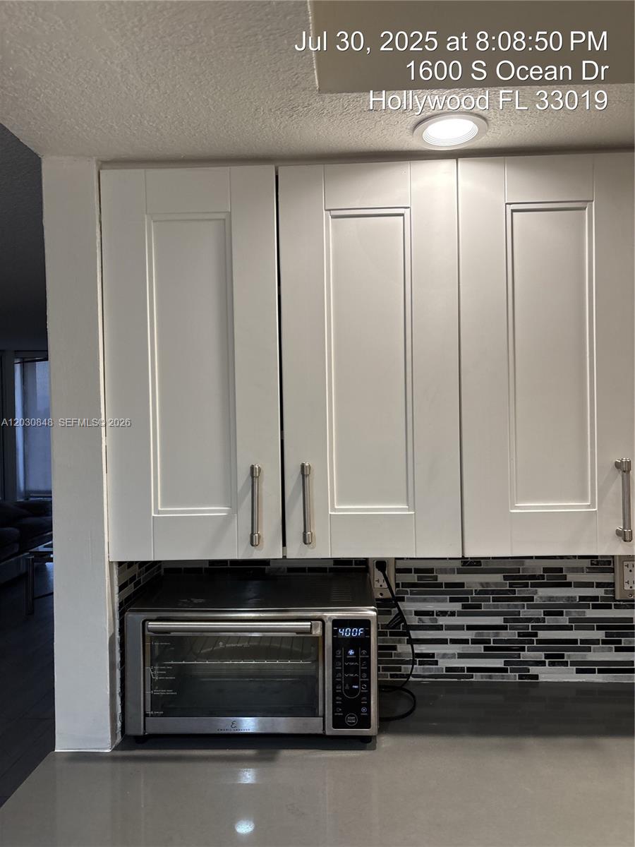 ALLINGTON TOWERS CONDO - Residential Lease