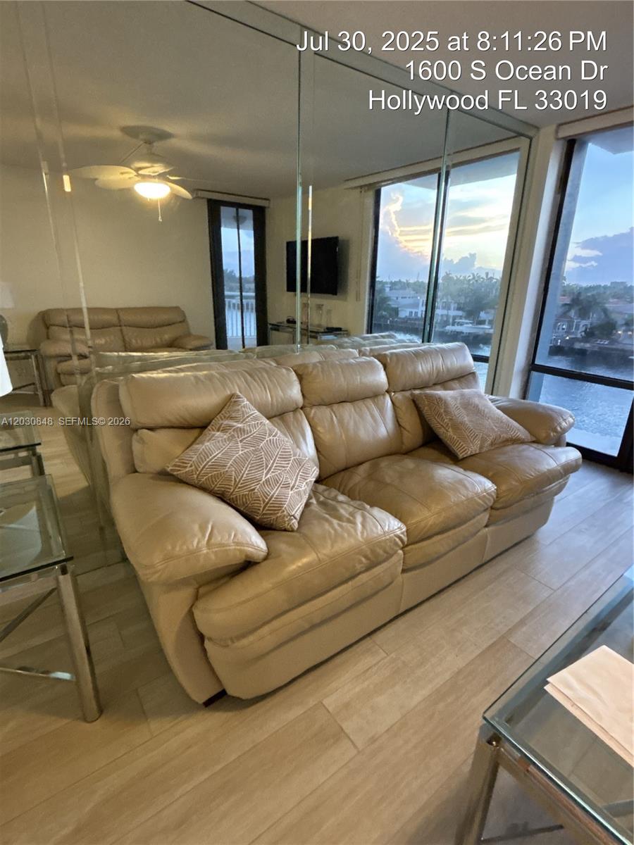 ALLINGTON TOWERS CONDO - Residential Lease