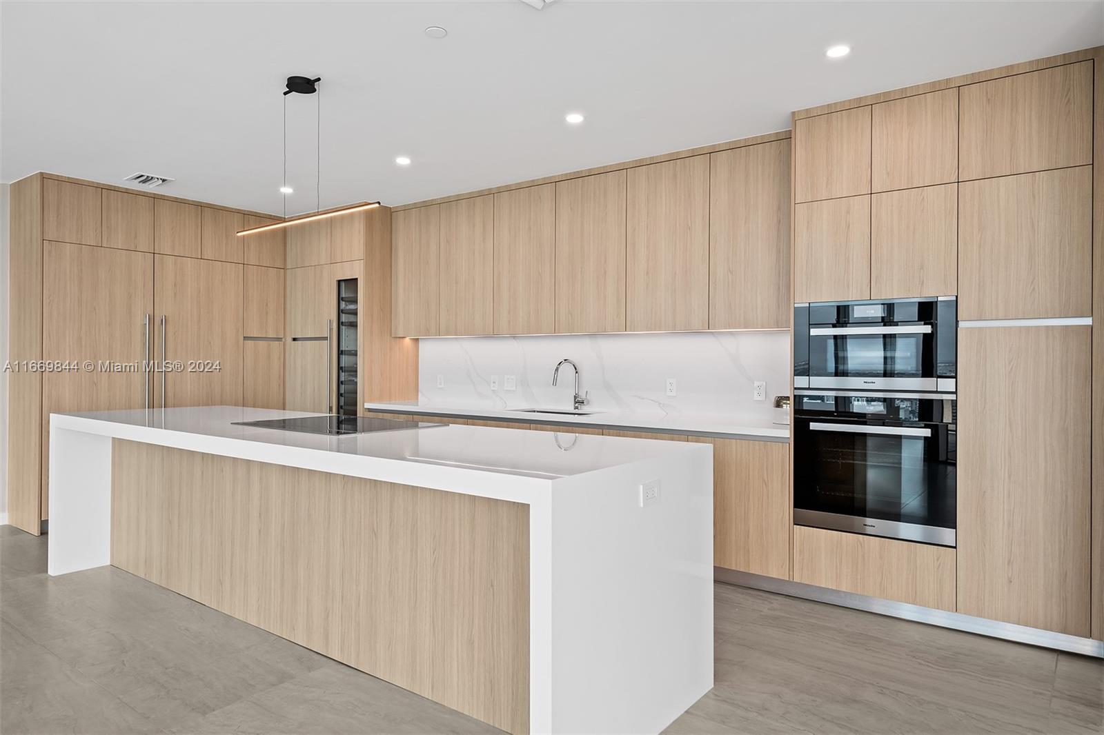 PARAMOUNT MIAMI WORLDCENT - Residential