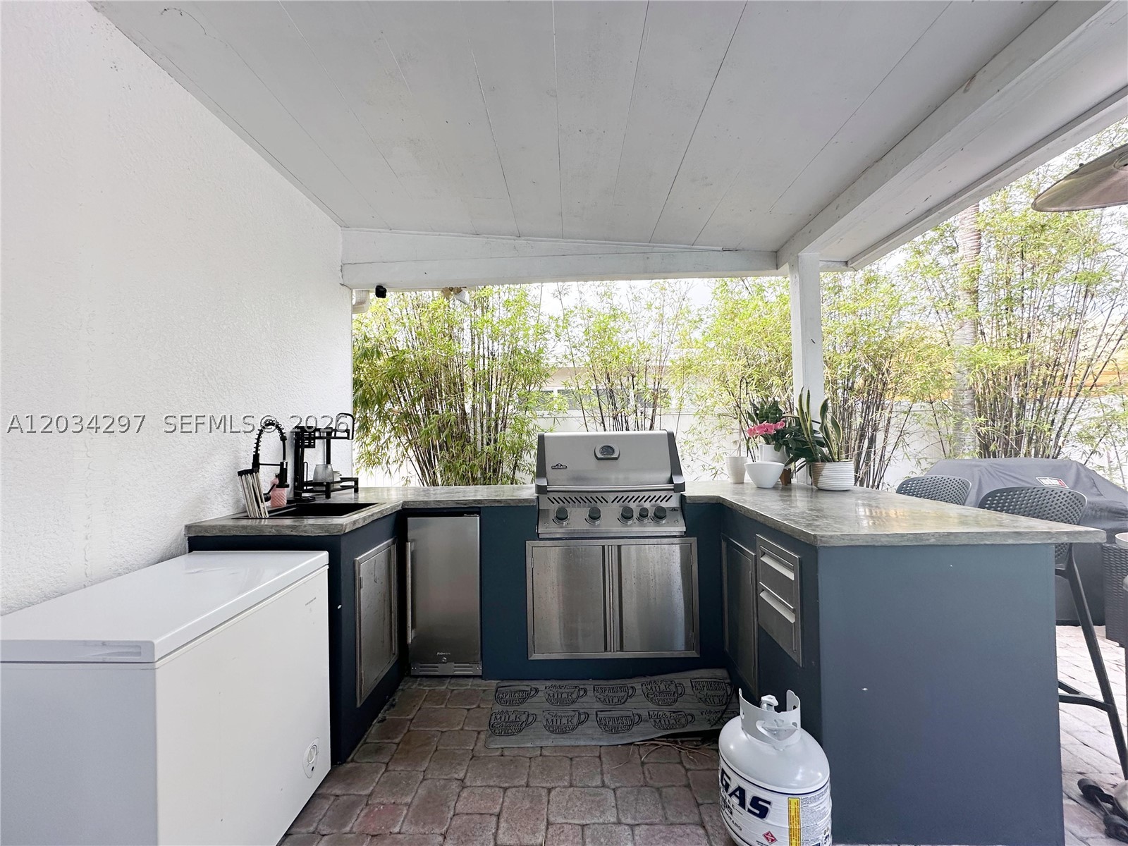 HIGHLAND LAKES EAST - Residential Lease