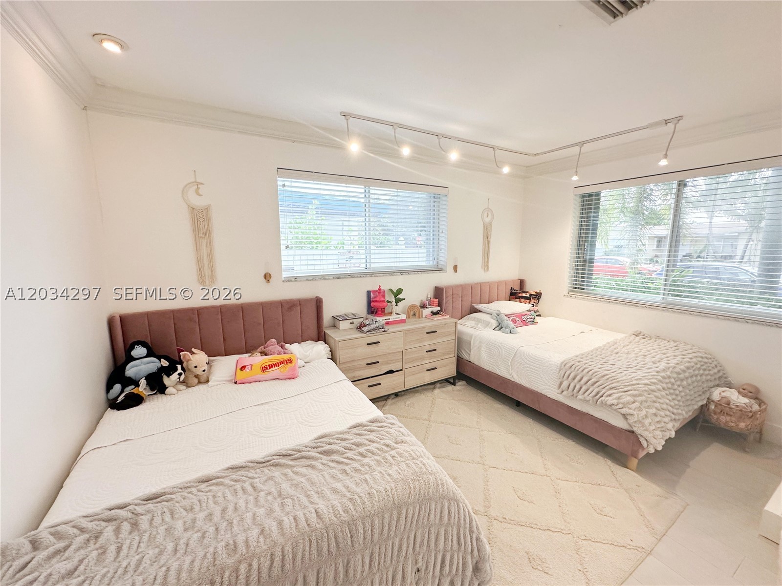 HIGHLAND LAKES EAST - Residential Lease