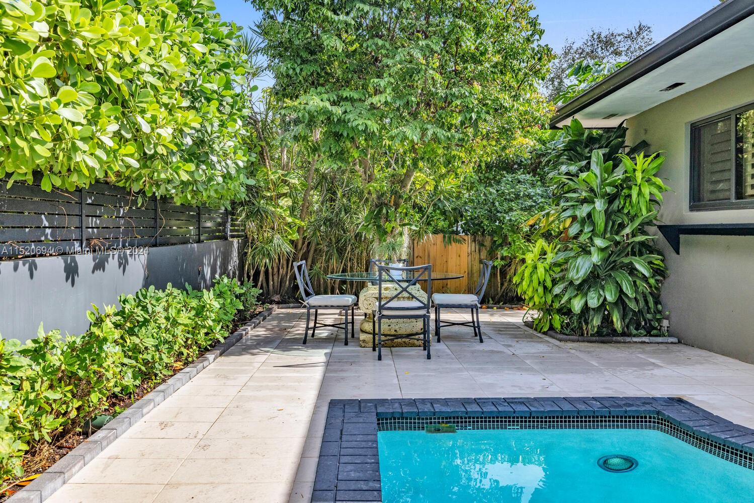 KINNEY PARK - Residential