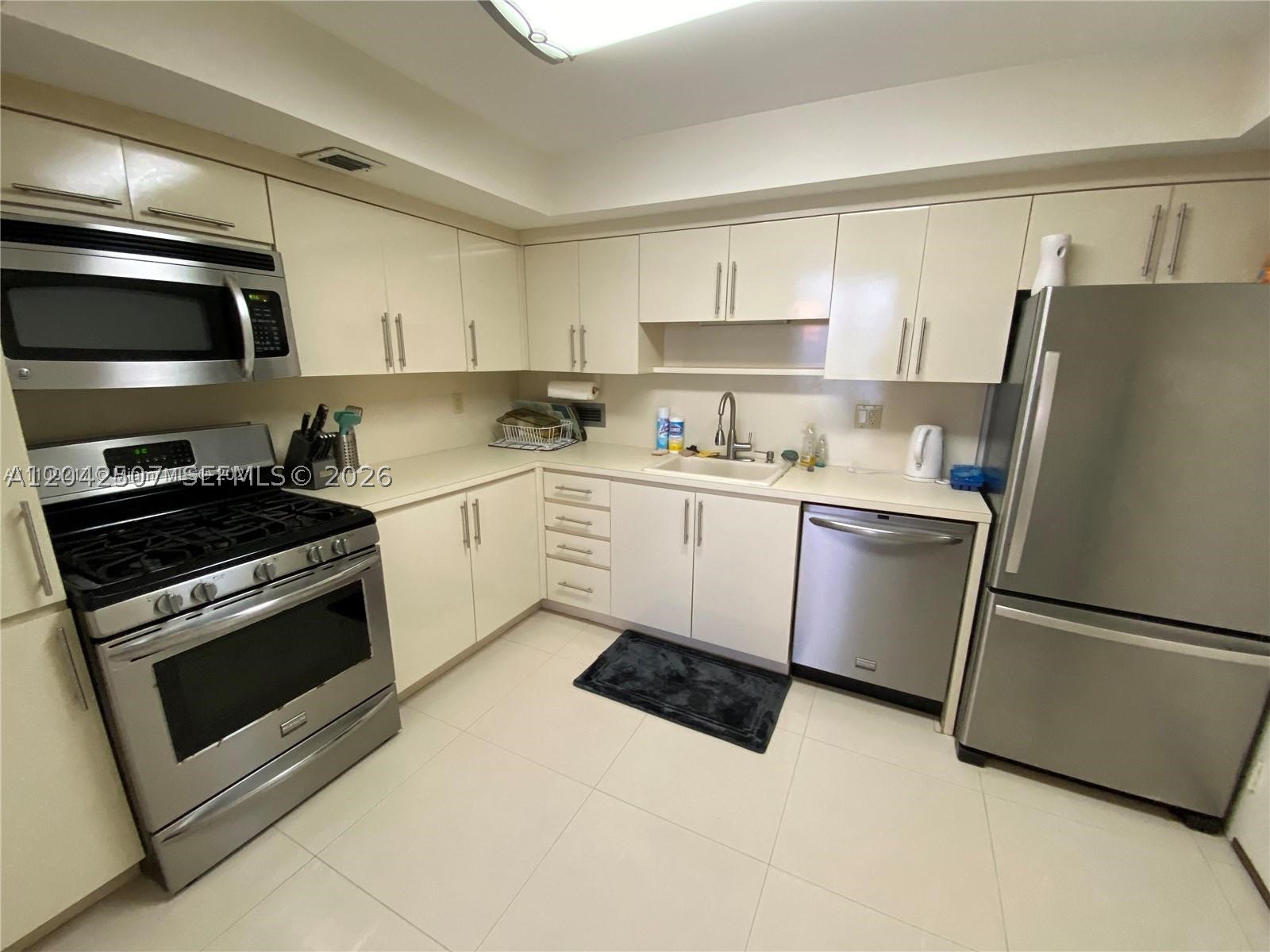 PARKER PLAZA CONDO ESTATE - Residential