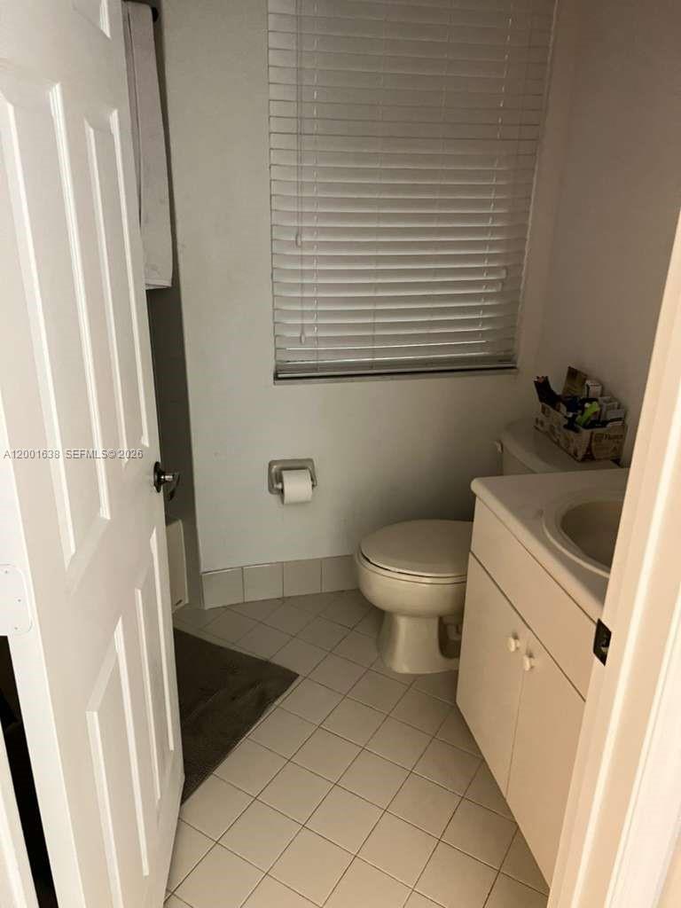 PROMENADE SHORES AT DORAL - Residential