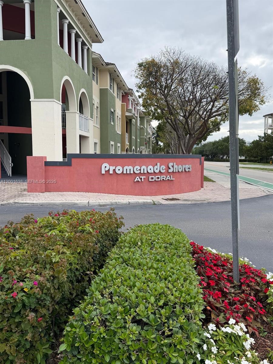PROMENADE SHORES AT DORAL - Residential