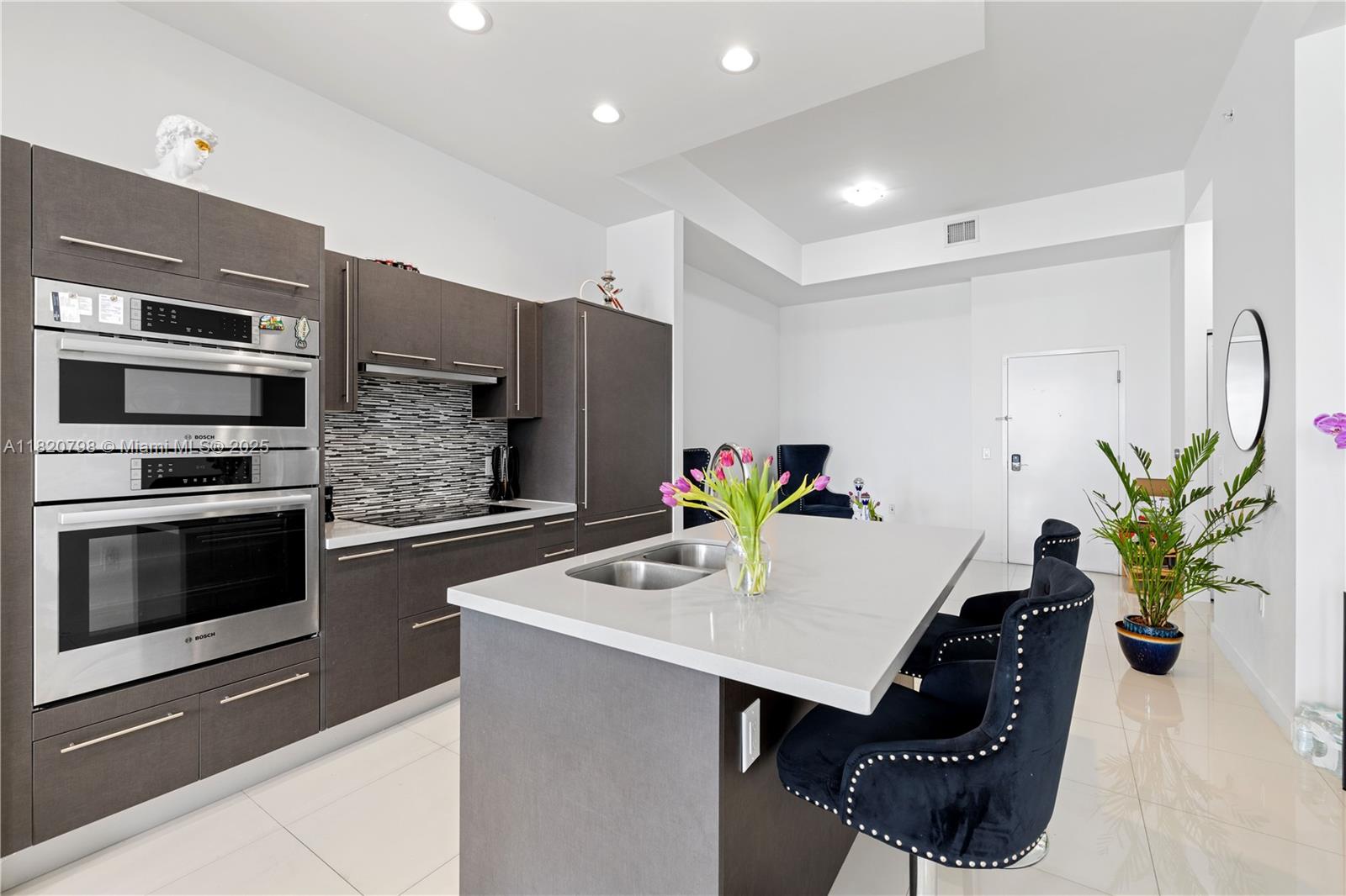 MIDTOWN AT DORAL - Residential