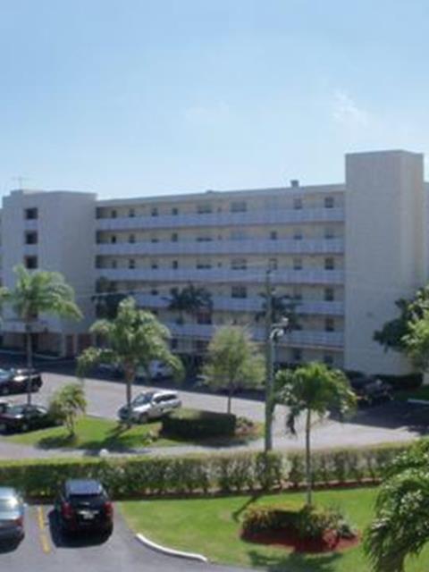MEADOWBROOK LAKES VIEW J - Residential Lease