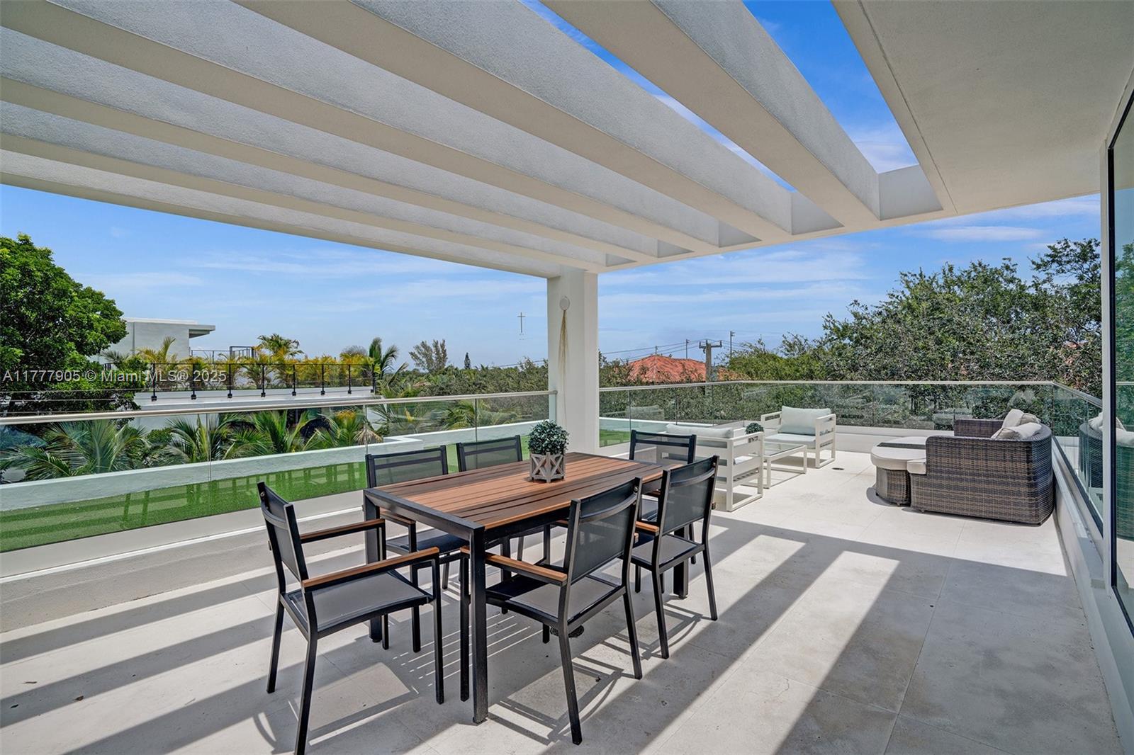 TROPICAL ISLE HOMES SUB 4 - Residential