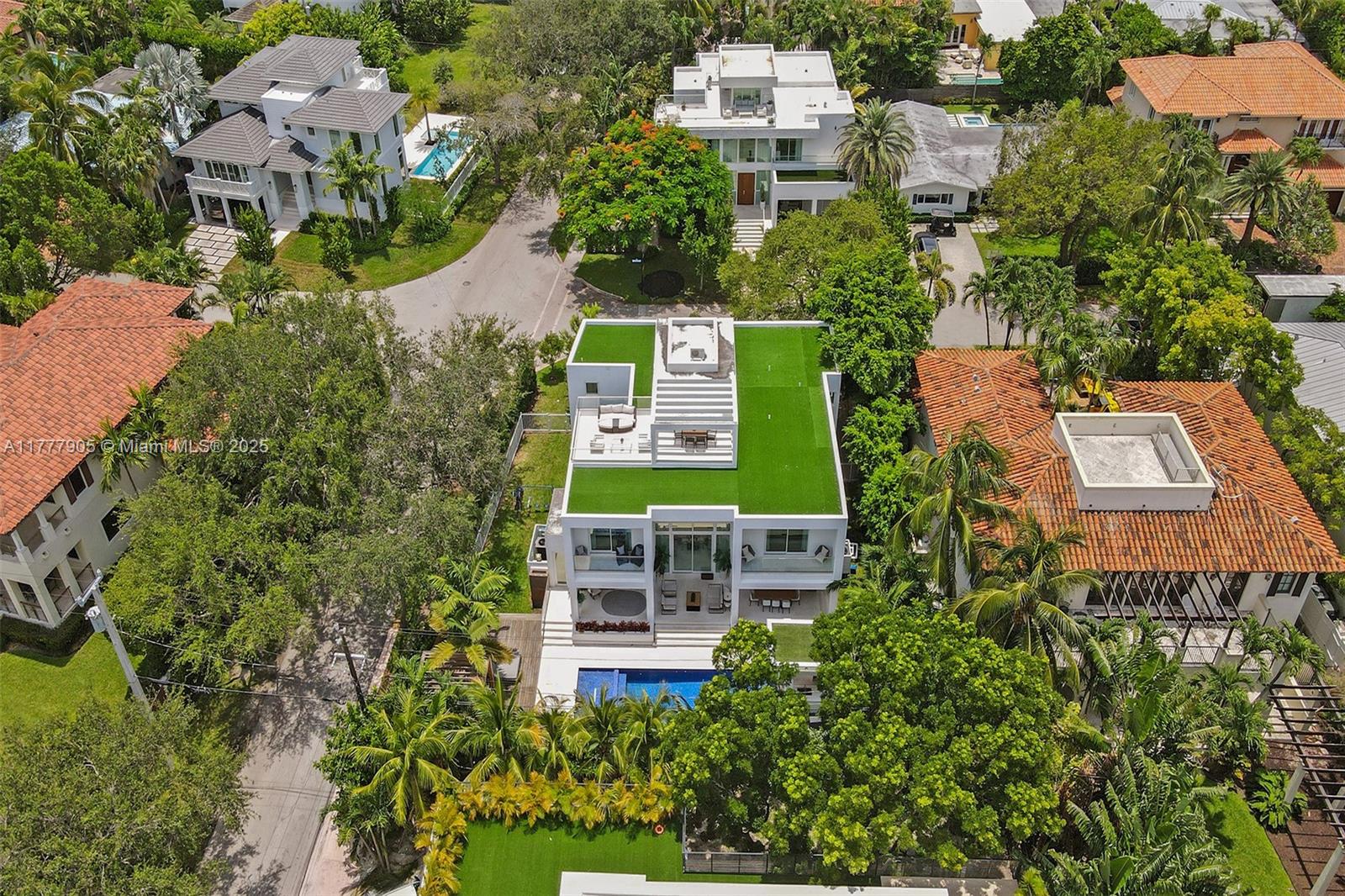 TROPICAL ISLE HOMES SUB 4 - Residential