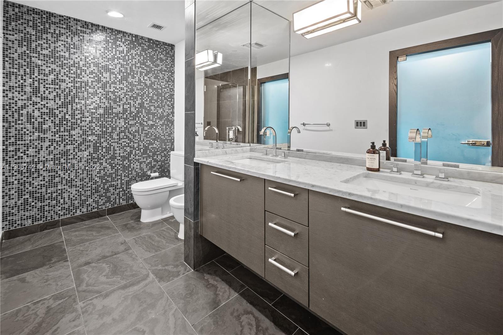 900 BISCAYNE BAY CONDO - Residential