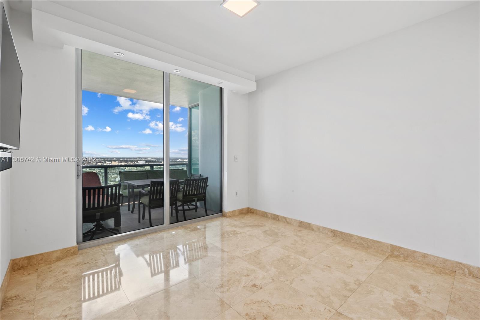 900 BISCAYNE BAY CONDO - Residential