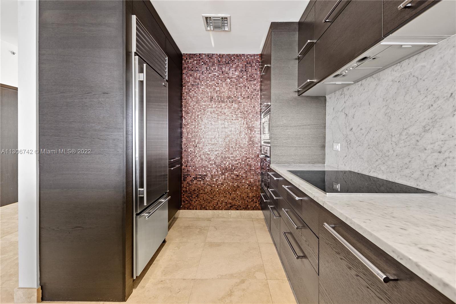 900 BISCAYNE BAY CONDO - Residential