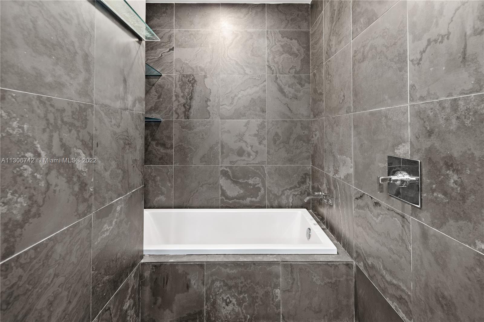 900 BISCAYNE BAY CONDO - Residential