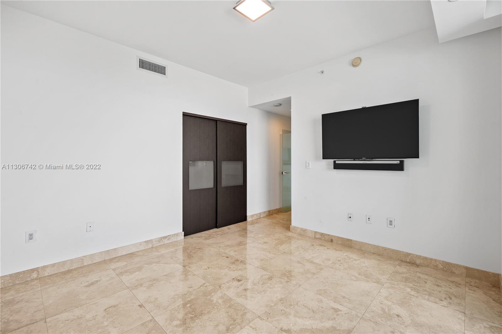 900 BISCAYNE BAY CONDO - Residential