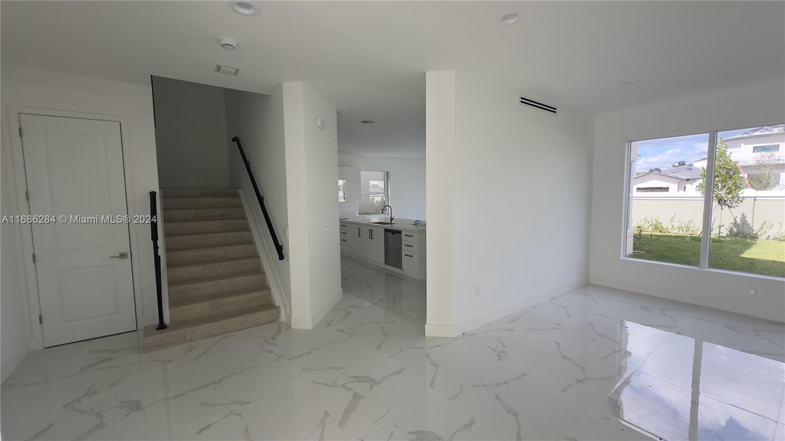 FOREST VIEW ESTATES - Residential Lease