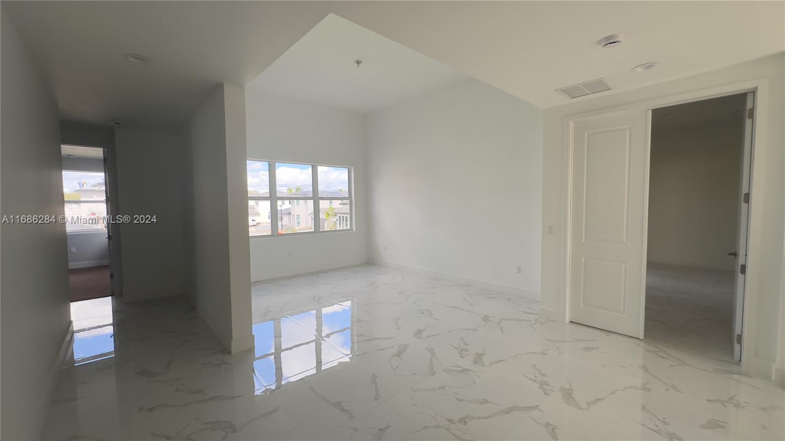 FOREST VIEW ESTATES - Residential Lease